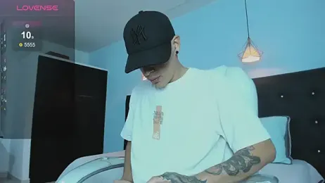 Lobo_17_ webcam model stream image