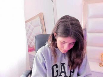 miaqueen021 webcam model stream image