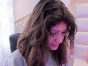 miaqueen021 webcam model stream image