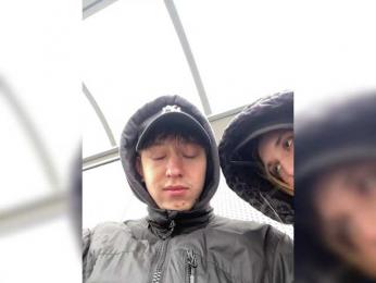 MiaTwins webcam model stream image