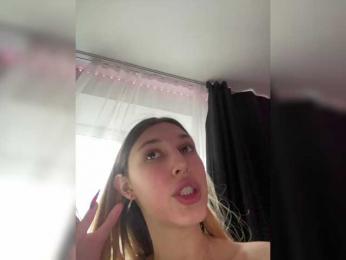 MiaTwins webcam model stream image