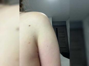 Pussydollnet webcam bongacams model stream image