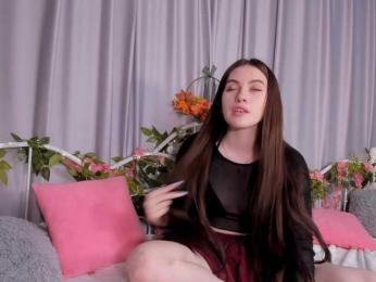 Alice-Smile webcam model stream image