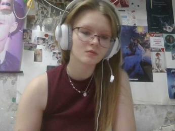 LiraLee webcam model stream image
