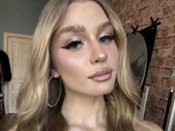 SaphiraLuxe webcam livejasmin model stream image