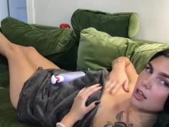 stacywithuu webcam model stream image