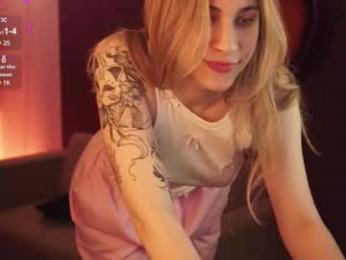 elliecutes webcam model stream image