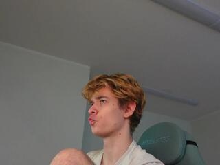 Logan Fraser webcam model stream image