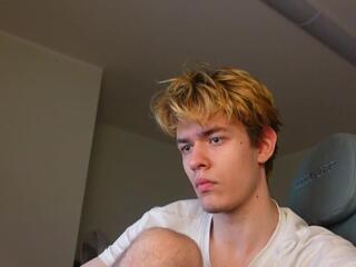 Logan Fraser webcam model stream image