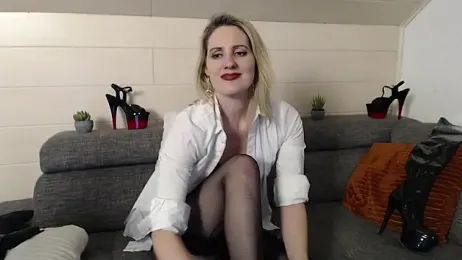 NoraNoxx webcam model stream image