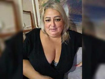 BigMilf webcam model stream image