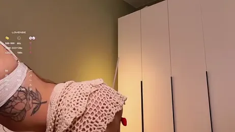 Rinas_secret webcam stripchat model stream image