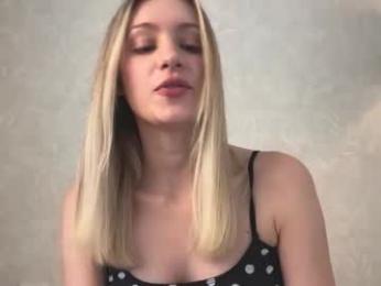 fflloowweerr webcam model stream image