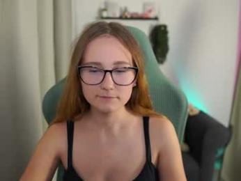 glossy_babe_ webcam model stream image