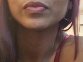 Lucy Leah webcam model stream image