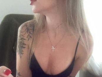 Sweet-Melodie webcam model stream image