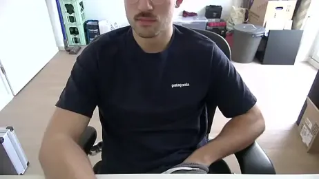 taallguyy_196 webcam model stream image