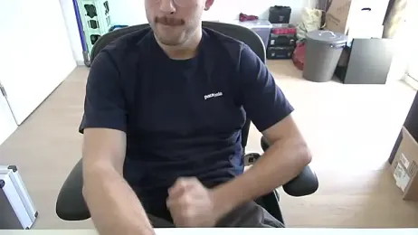 taallguyy_196 webcam model stream image