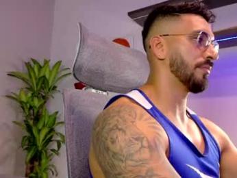 tony_muscle1 webcam model stream image