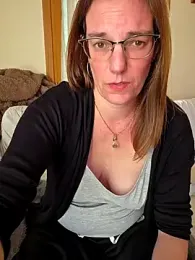 SpiceLea webcam stripchat model stream image