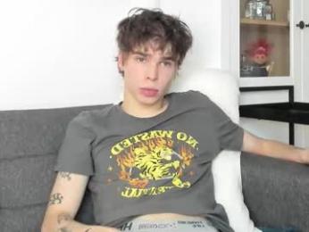 yen2025 webcam model stream image