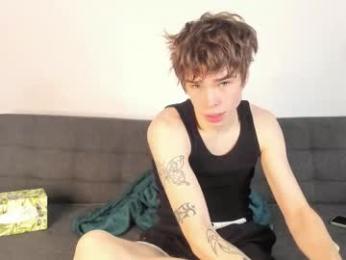 yen2025 webcam model stream image