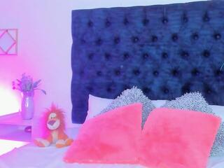 Miia Foxx webcam model stream image