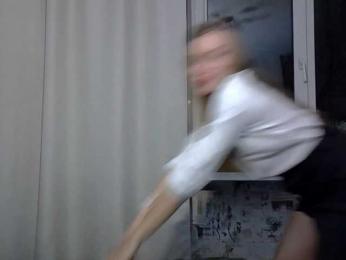 MarinaMOON webcam model stream image