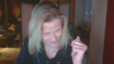 xcYola webcam model stream image