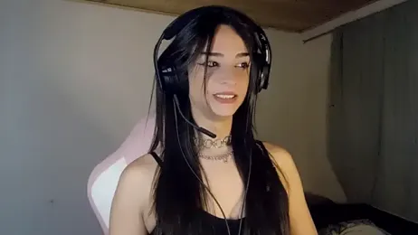 Dollbehavior_ webcam model stream image