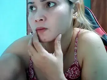 ashlylove25 webcam stripchat model stream image