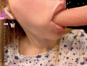 kiskaWEDNESDAY webcam bongacams model stream image