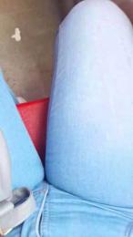 girl_pee webcam cam4 model stream image