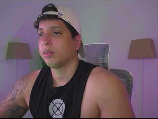 Appolo Cavill webcam model stream image