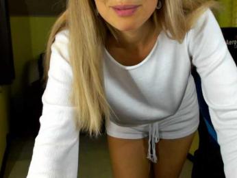 R_O_C_S_I webcam model stream image