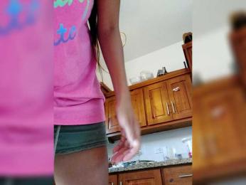 Lucy-Natural webcam model stream image
