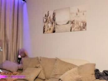 your__voice webcam model stream image