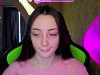 lexi-split webcam model stream image