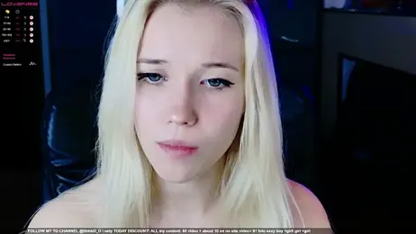 ShhhO_O webcam model stream image