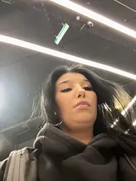 Tisha_Busty webcam model stream image