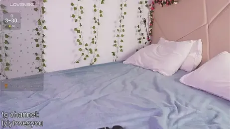 lylylovesyou webcam model stream image