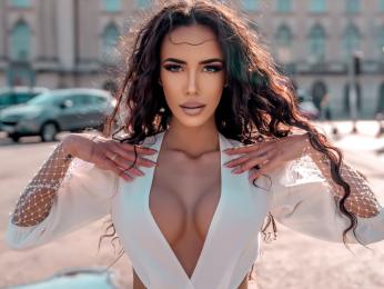 EvaYves webcam model stream image