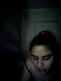 Veramaia webcam model stream image