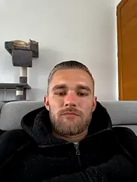 Benjamiinlt webcam stripchat model stream image
