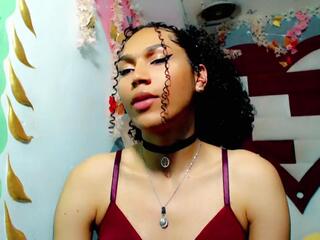 Lunita Lopez webcam model stream image