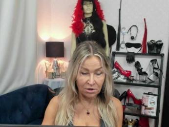 Soft-Crystal webcam model stream image