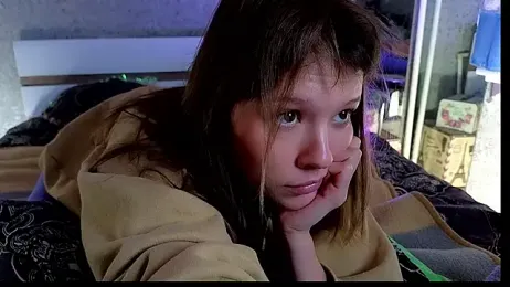 DemiDee webcam stripchat model stream image