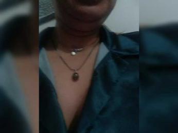 Cocochanell webcam model stream image