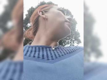 Cocochanell webcam model stream image