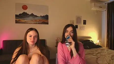 MayaGlow webcam model stream image